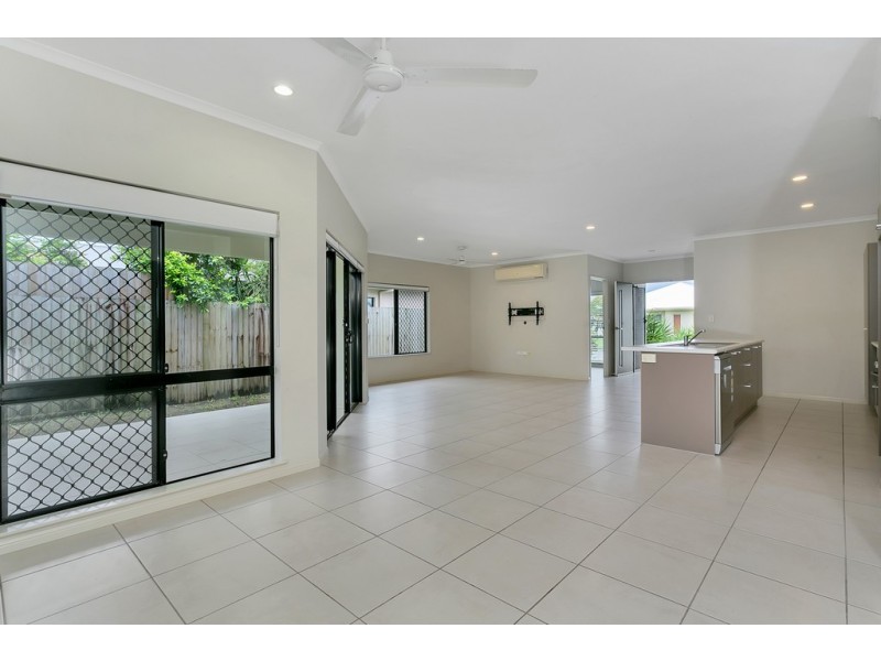 34 Fossilbrook Bend, Trinity Park QLD 4879