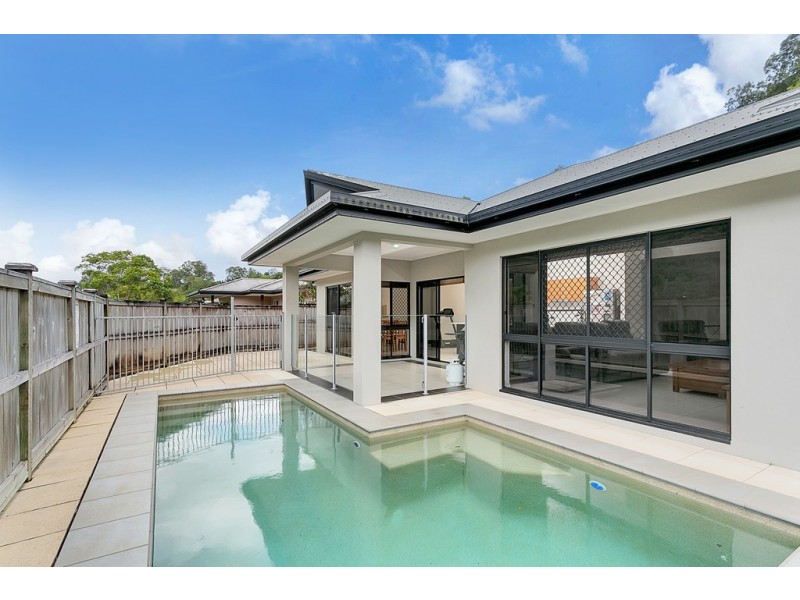 1-3 Stack Close, Redlynch QLD 4870