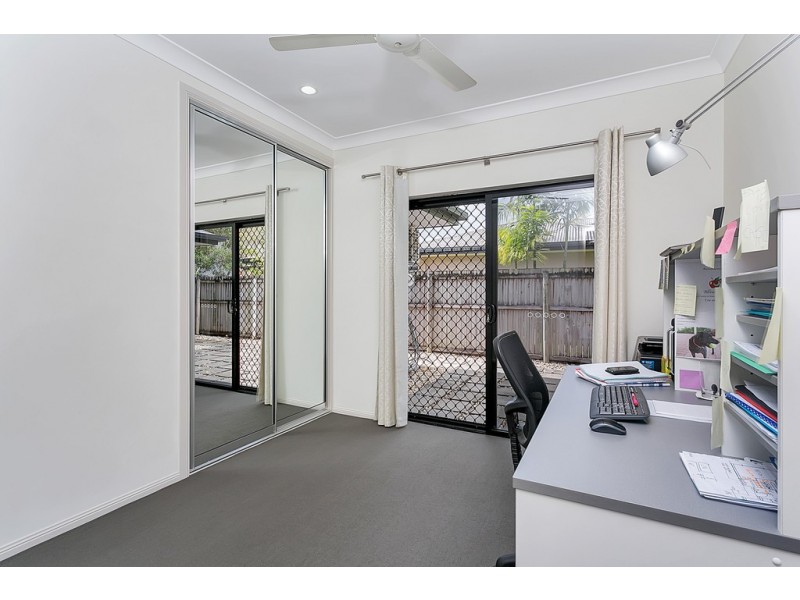 1-3 Stack Close, Redlynch QLD 4870