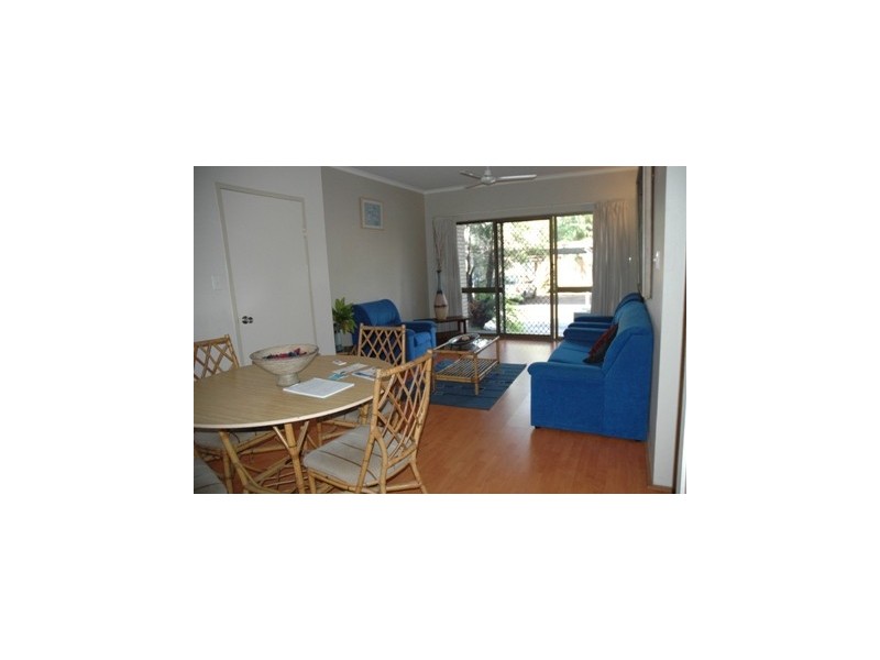 11/21 Poinciana Street, Holloways Beach QLD 4878