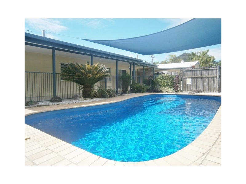 2/33 Periwinkle Avenue, Trinity Beach QLD 4879