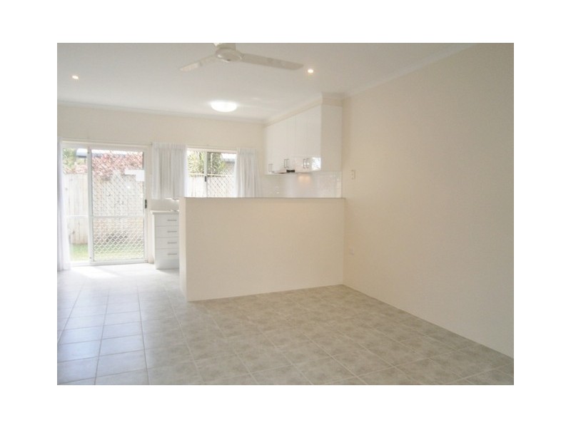 2/33 Periwinkle Avenue, Trinity Beach QLD 4879