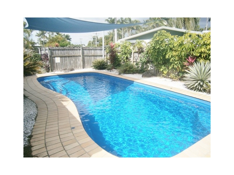 2/33 Periwinkle Avenue, Trinity Beach QLD 4879