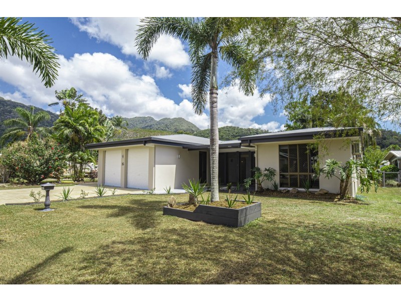 16 Cameron Close, Smithfield QLD 4878