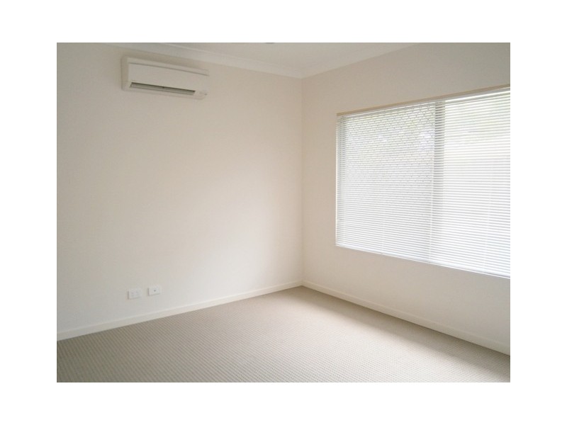 102 Roberts Drive, Trinity Beach QLD 4879