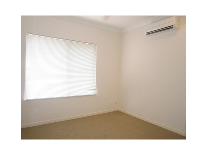 102 Roberts Drive, Trinity Beach QLD 4879