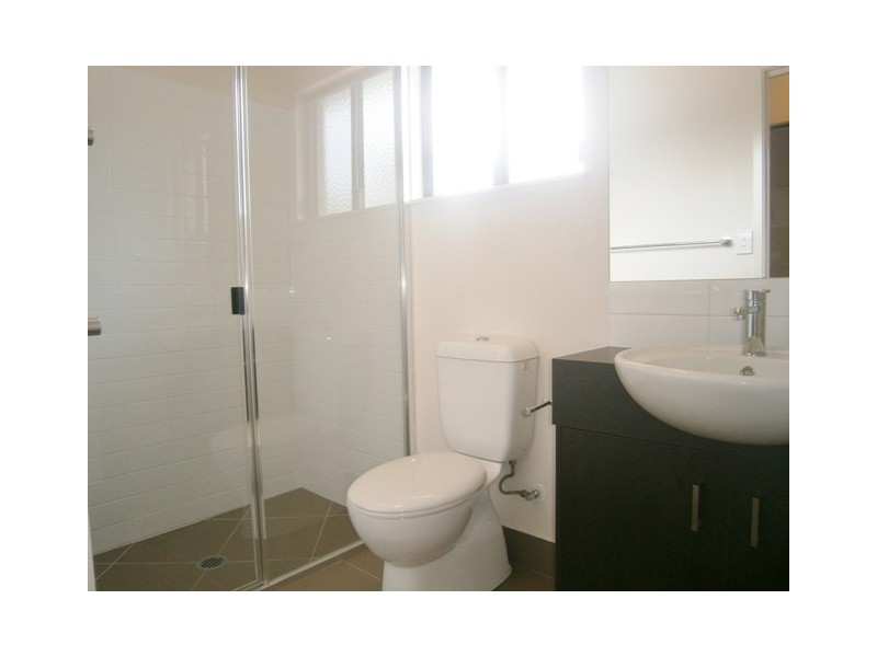 102 Roberts Drive, Trinity Beach QLD 4879