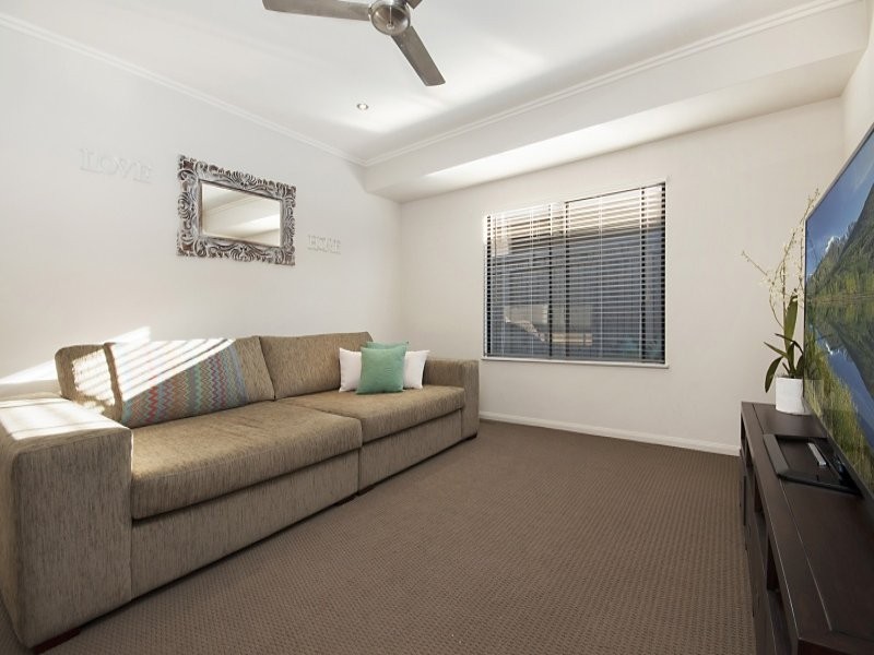 3 Rossmann Road, Smithfield QLD 4878