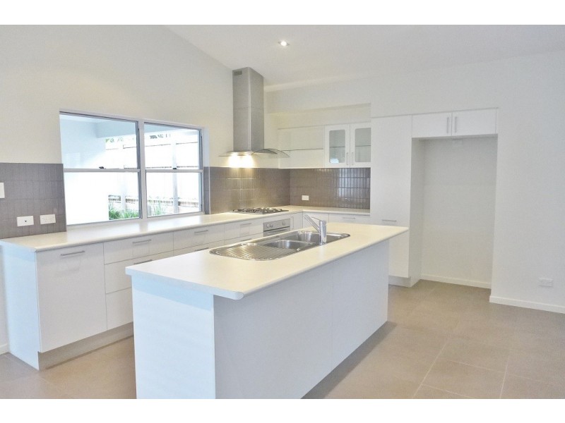 33 Corkwood Street, Kewarra Beach QLD 4879