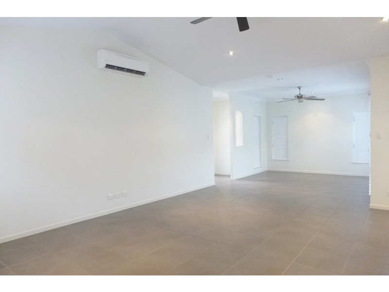 33 Corkwood Street, Kewarra Beach QLD 4879