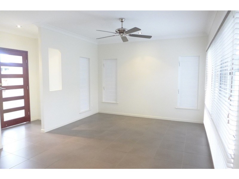 33 Corkwood Street, Kewarra Beach QLD 4879