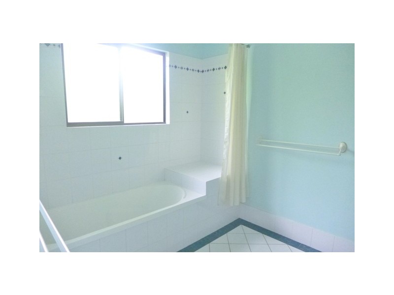 14 Licuala Close, Kamerunga QLD 4870