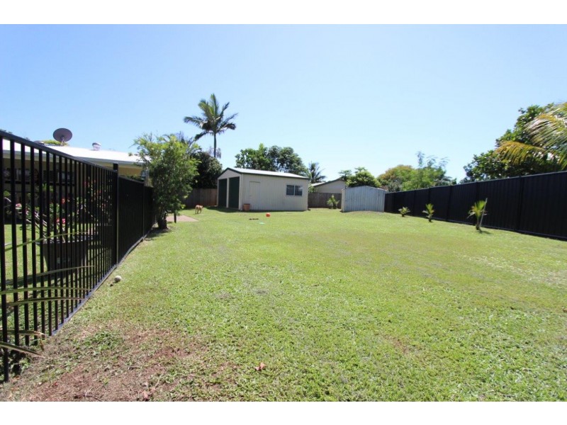 4 Mermaid Close, Bentley Park QLD 4869