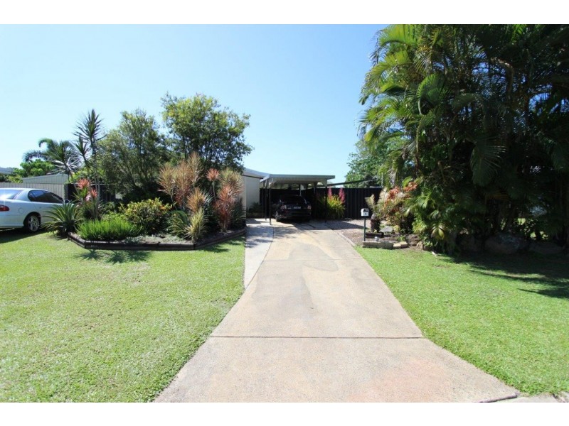 4 Mermaid Close, Bentley Park QLD 4869