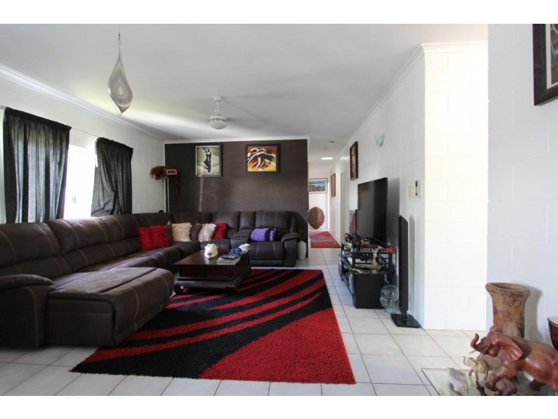 4 Mermaid Close, Bentley Park QLD 4869