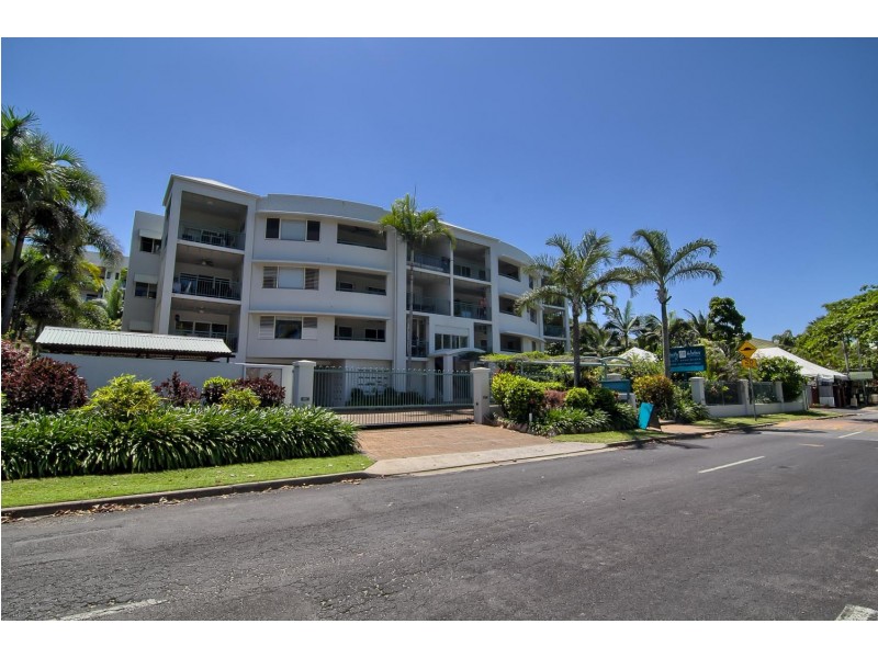 Trinity Beach QLD 4879