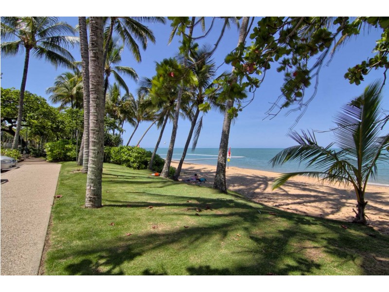 Trinity Beach QLD 4879