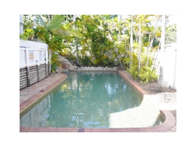 11/98-100 Moore Street, Trinity Beach QLD 4879