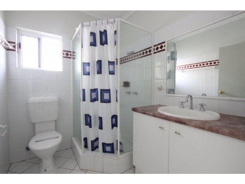 2/8 Albion Street, Yorkeys Knob QLD 4878