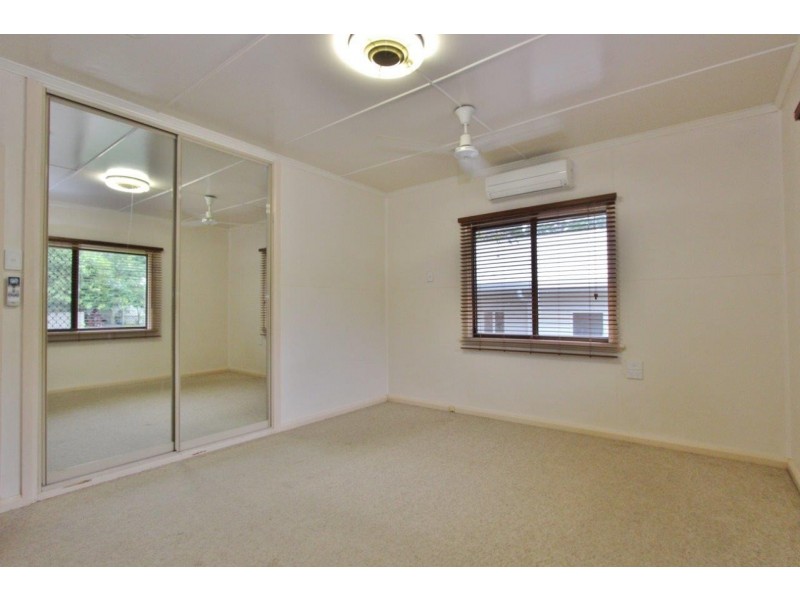 29 Murchison Street, Whitfield QLD 4870