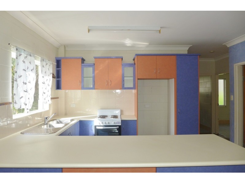 11/527 Varley Street, Yorkeys Knob QLD 4878