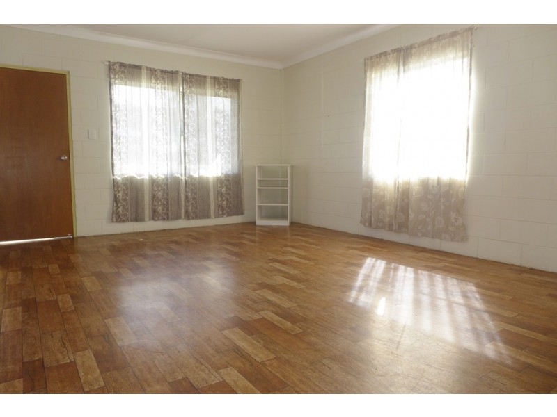 11/527 Varley Street, Yorkeys Knob QLD 4878