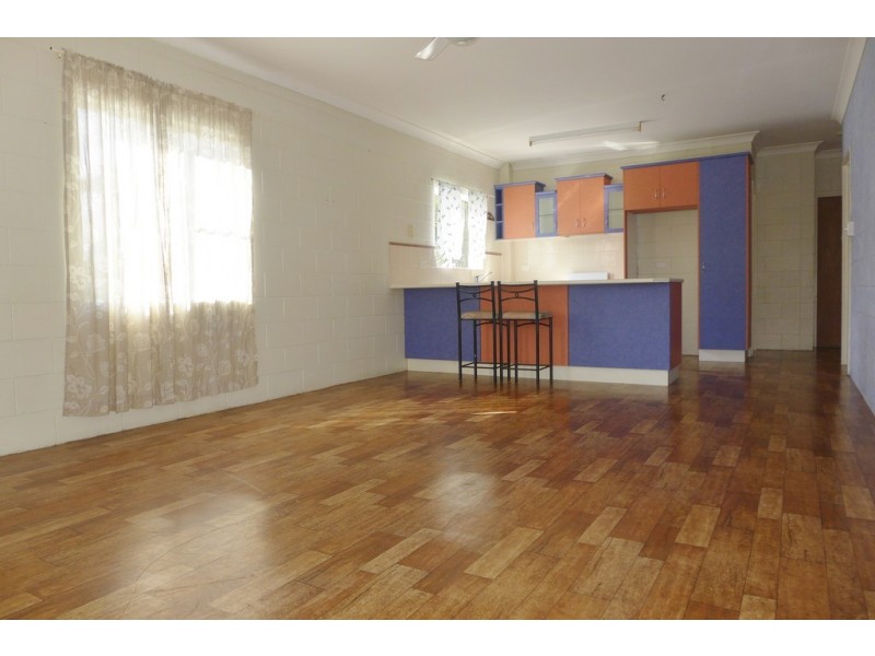 11/527 Varley Street, Yorkeys Knob QLD 4878