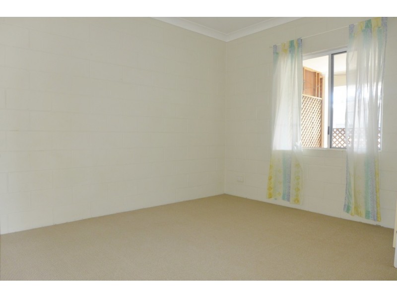 11/527 Varley Street, Yorkeys Knob QLD 4878