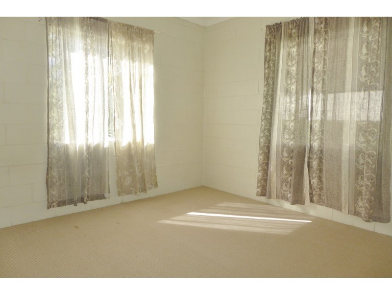 11/527 Varley Street, Yorkeys Knob QLD 4878