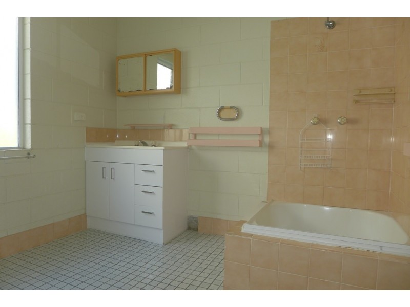 11/527 Varley Street, Yorkeys Knob QLD 4878