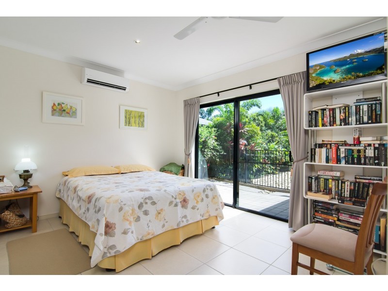 Trinity Beach QLD 4879