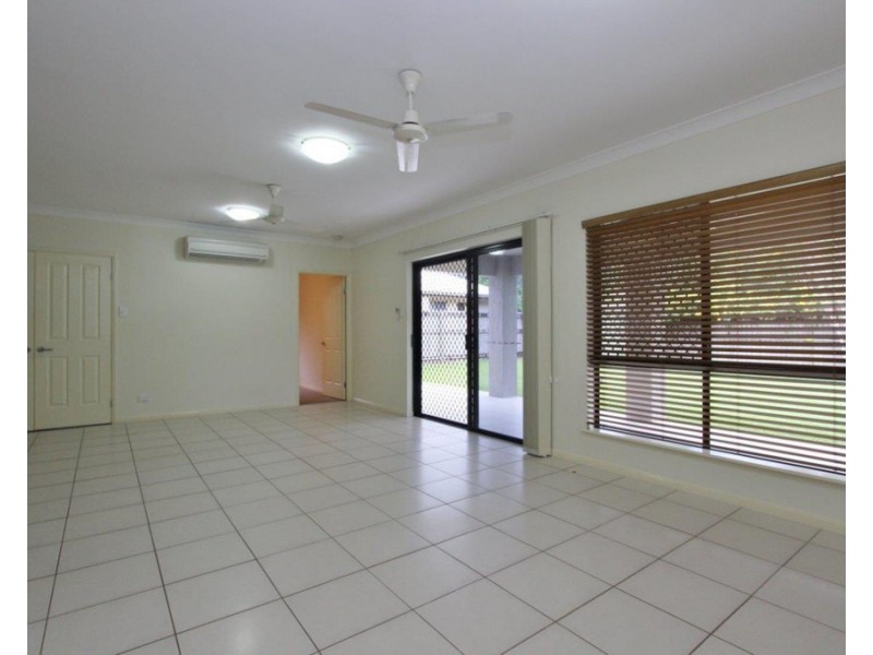 3 Chandra Close, Redlynch QLD 4870