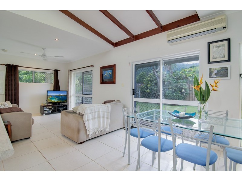 1 Bindaree Close, Caravonica QLD 4878