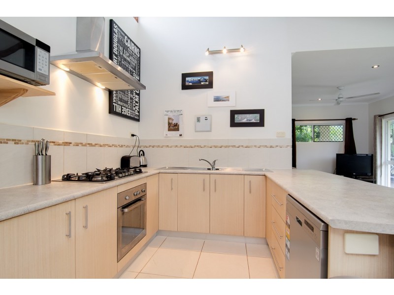 1 Bindaree Close, Caravonica QLD 4878