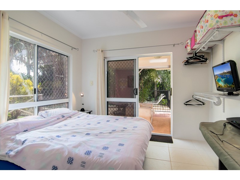 1 Bindaree Close, Caravonica QLD 4878