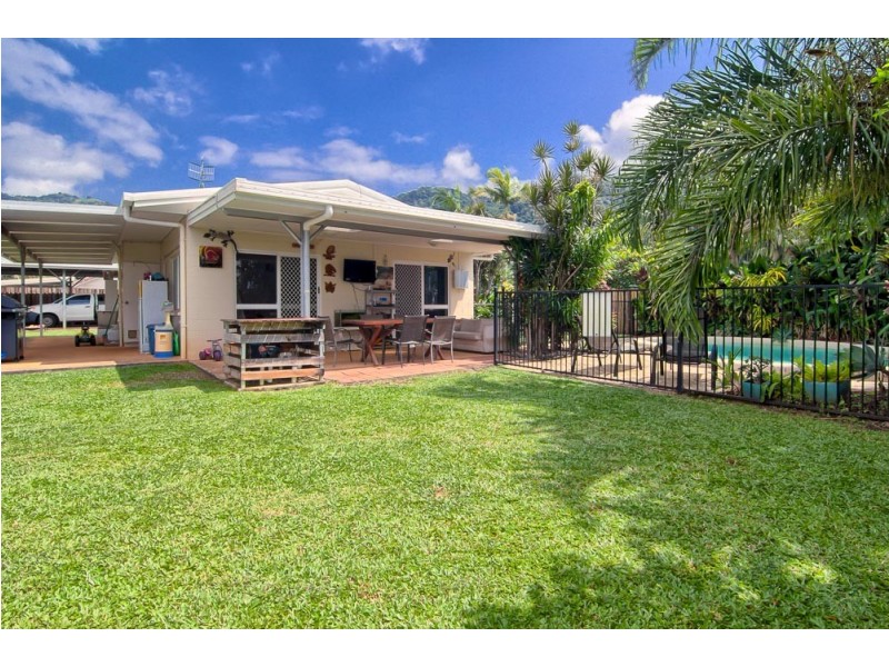 1 Bindaree Close, Caravonica QLD 4878