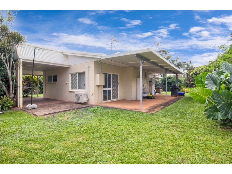 1 Bindaree Close, Caravonica QLD 4878