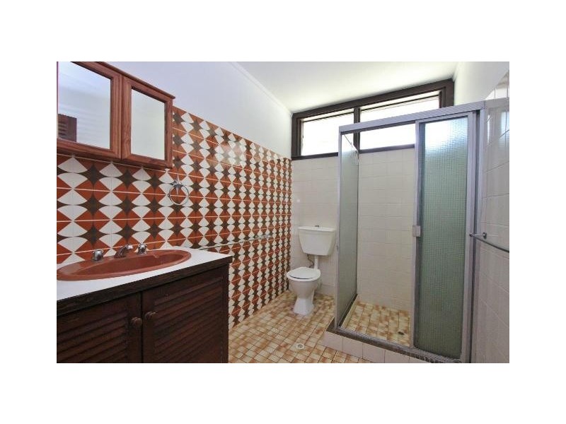 4 Hickory Street, Holloways Beach QLD 4878
