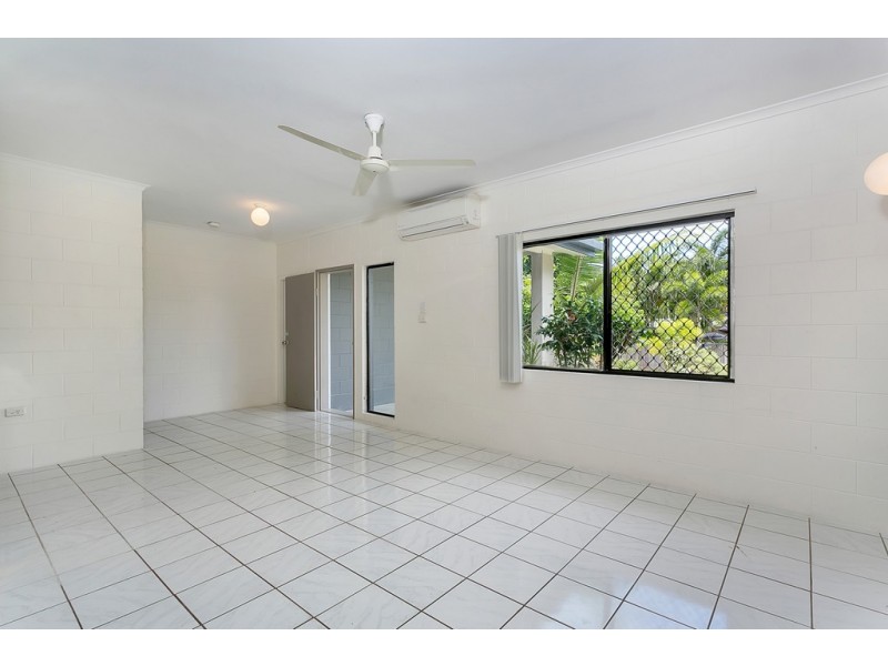 17 Grampian Close, Smithfield QLD 4878