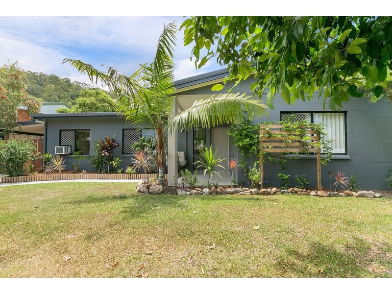 17 Grampian Close, Smithfield QLD 4878