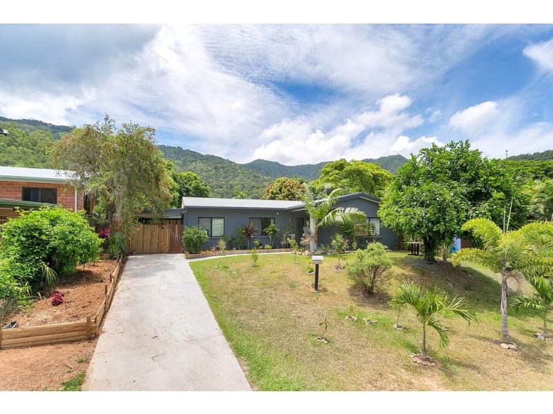 17 Grampian Close, Smithfield QLD 4878