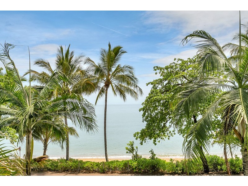 Trinity Beach QLD 4879