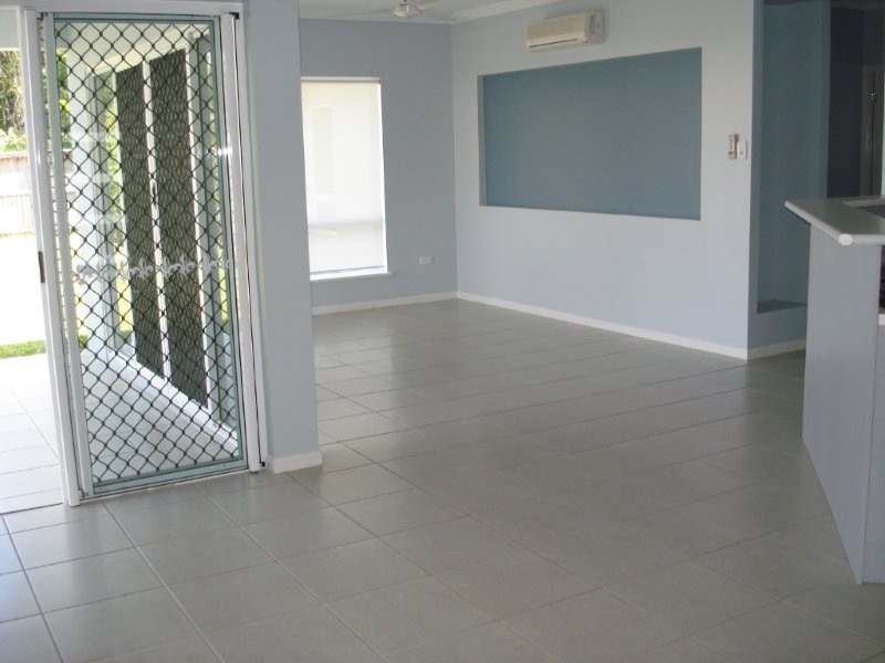 12 Seclusion Drive, Palm Cove QLD 4879