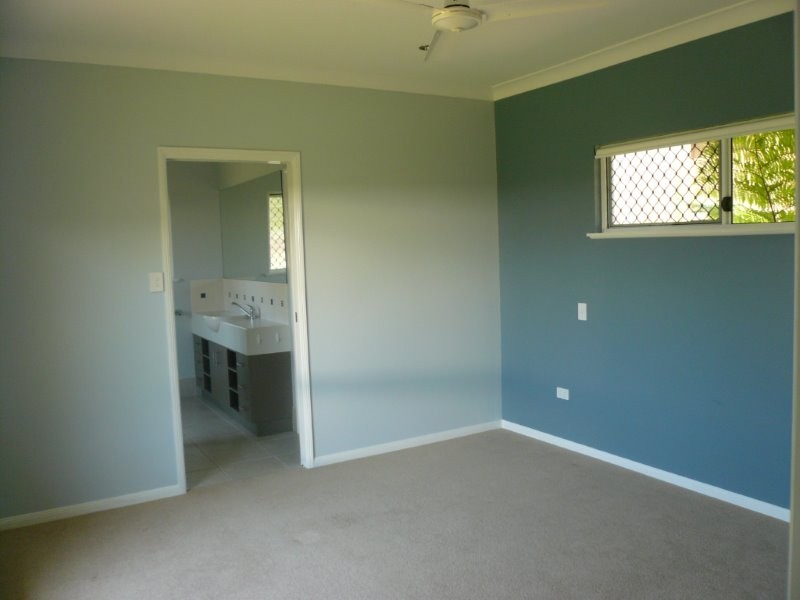 12 Seclusion Drive, Palm Cove QLD 4879