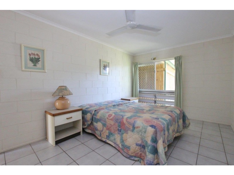 4/379 Mayers Street, Edge Hill QLD 4870