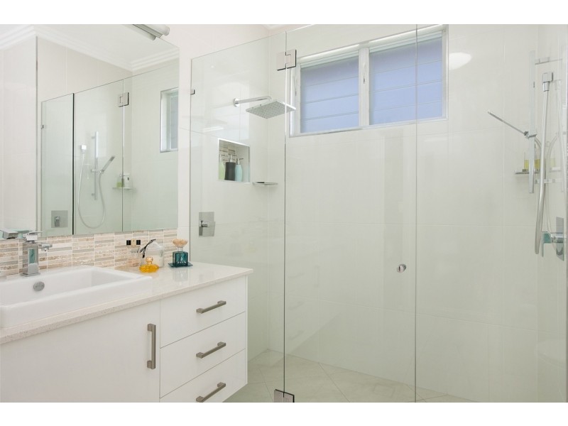 44A Cedar Road, Palm Cove QLD 4879