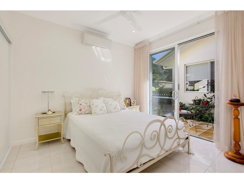 44A Cedar Road, Palm Cove QLD 4879
