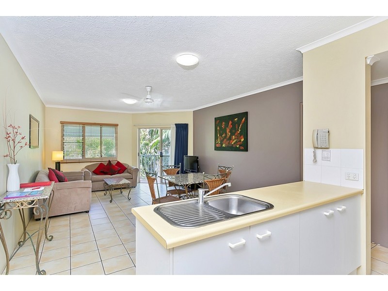 60/129 Oleander Street, Holloways Beach QLD 4878