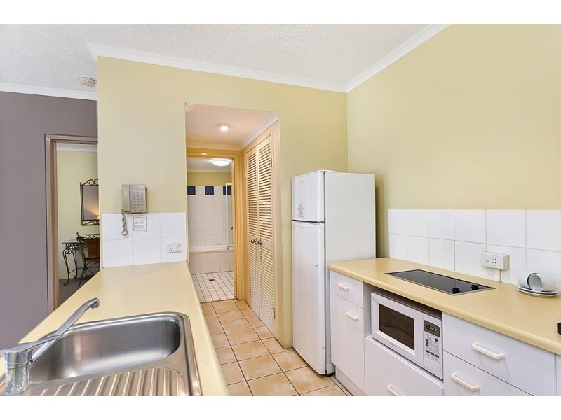 60/129 Oleander Street, Holloways Beach QLD 4878