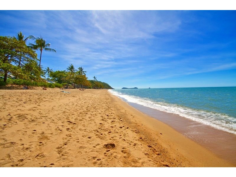 Trinity Beach QLD 4879